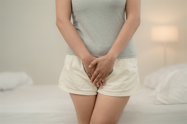 Summer Bladder Health: Don't Let Bladder Leakage Keep You from Staying Hydrated